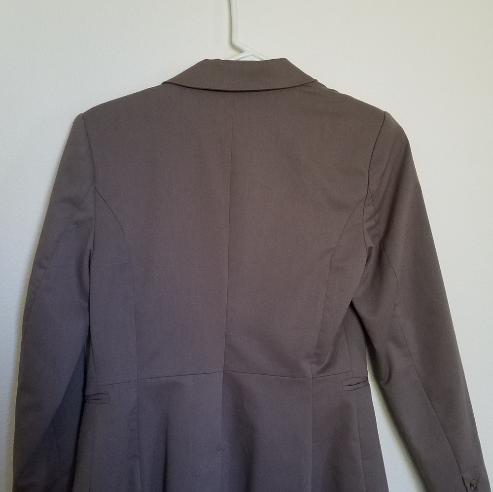 Blazer - Picture 4 of 4